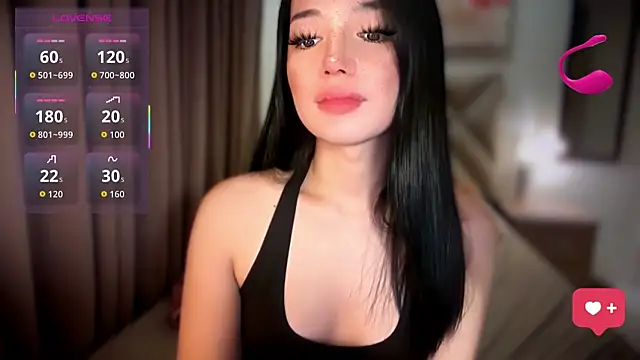 Snapshot of hadahera chatting on 12.16.25 hadahera online show from 12.16.25