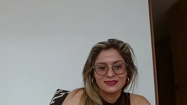 linda-mature43 online show from 10.30.25