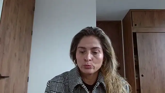 linda-mature43 online show from 11.15.25