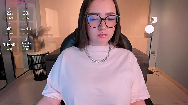 SarahRhodes  online show from 10.20.25