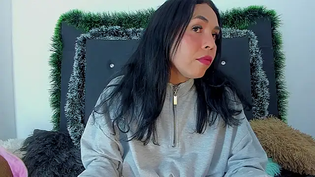 Adrianna Arias online show from 12.20.25