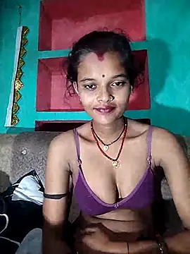 Snapshot of Maya_bhoji chatting on 10.29.25 Maya bhoji online show from 10.29.25