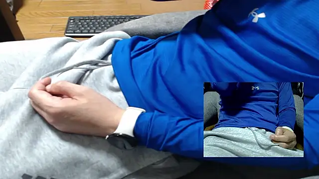 Snapshot of Yasu2000 chatting on 04.27.26 Yasu2000 online show from 04.27.26