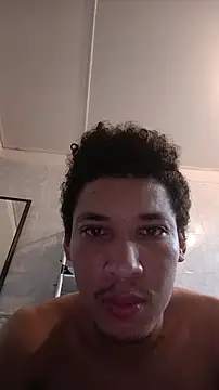 Snapshot of RuiMaddoox chatting on 11.06.25 RuiMaddoox online show from 11.06.25