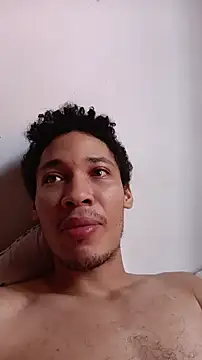 Snapshot of RuiMaddoox chatting on 11.08.25 RuiMaddoox online show from 11.08.25