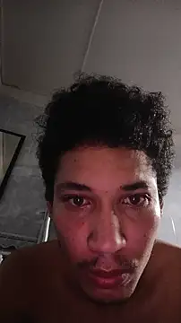 Snapshot of RuiMaddoox chatting on 11.11.25 RuiMaddoox online show from 11.11.25