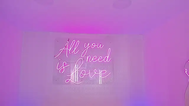 Snapshot of aleksandramiller_ chatting on 05.22.26 aleksandramiller online show from 05.22.26