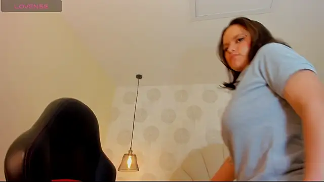 GIANAMILLER6 online show from 12.16.25