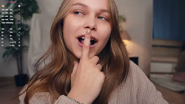 OdellaGillingham online show from 09.16.25