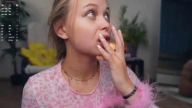 OdellaGillingham online show from 09.27.25