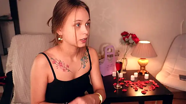 OdellaGillingham online show from 11.29.25