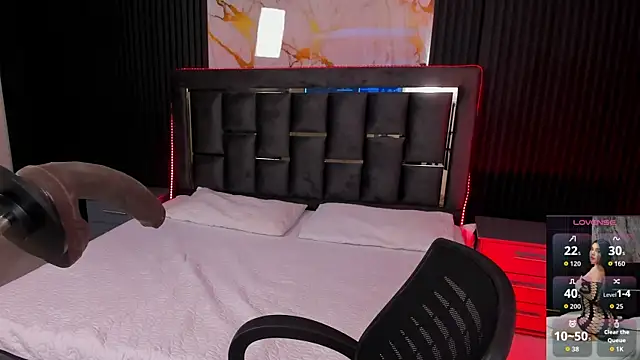 Hannasscott online show from 10.16.25