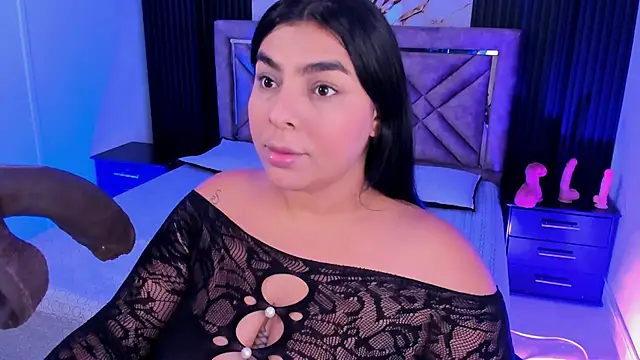 Hannasscott online show from 11.04.25