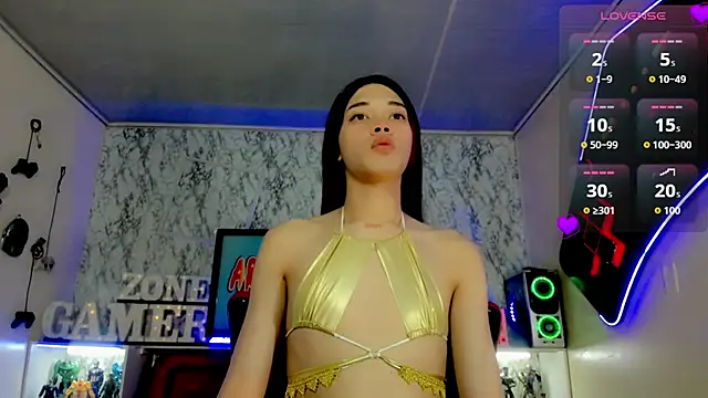 Madison Mujica online show from 11.11.25