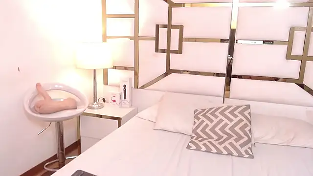 AnniieCarther online show from 10.21.25