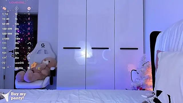 Ellamilano9 online show from 02.11.25