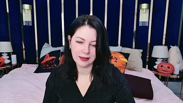 Nina Stane online show from 10.20.25