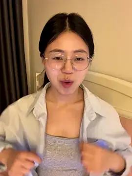 Ella-A9 online show from 09.12.25