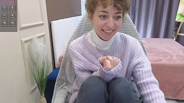 Snapshot of daniellia_ chatting on 09.17.25 daniellia online show from 09.17.25