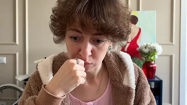 Snapshot of daniellia_ chatting on 11.21.25 daniellia online show from 11.21.25