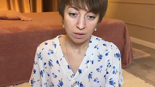 Snapshot of daniellia_ chatting on 12.05.25 daniellia online show from 12.05.25