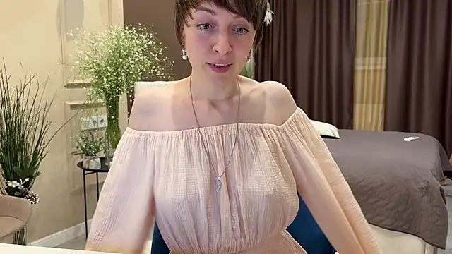 daniellia  online show from 05.10.26