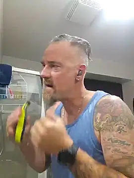 Snapshot of Alcura_x chatting on 10.12.25 Alcura x online show from 10.12.25