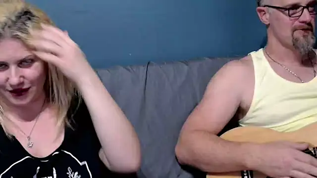 Snapshot of Alcura_x chatting on 12.20.25 Alcura x online show from 12.20.25