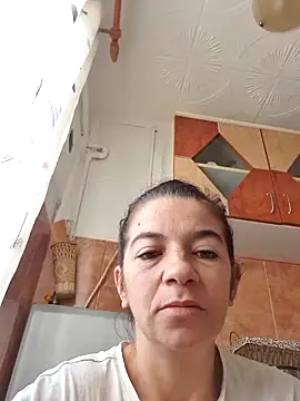 Snapshot of alinaalinutzq chatting on 10.19.25 alinaalinutzq online show from 10.19.25