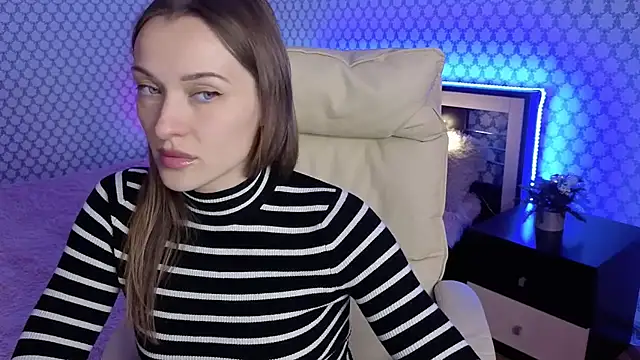 EmmySkyy online show from 09.30.25