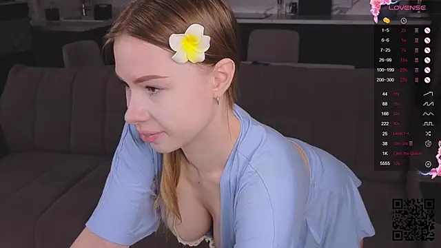 Snapshot of Sara_kaya chatting on 12.14.25 Sara kaya online show from 12.14.25