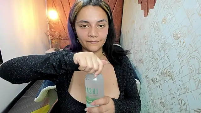 Snapshot of Kiara_Cruz__ chatting on 02.18.26 Kiara Cruz online show from 02.18.26