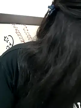 Shy Peehu online show from 12.14.25