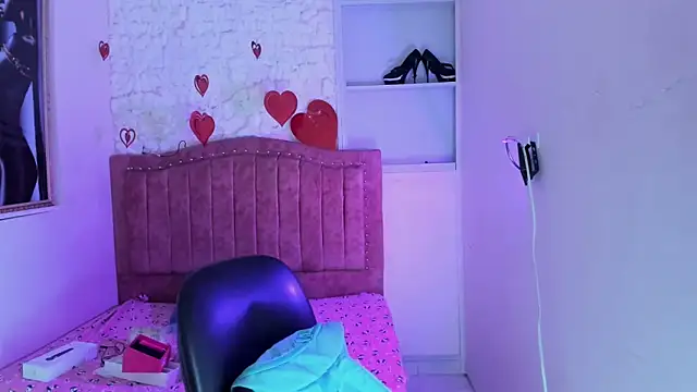 Snapshot of candela_ruiz chatting on 09.11.25 candela ruiz online show from 09.11.25