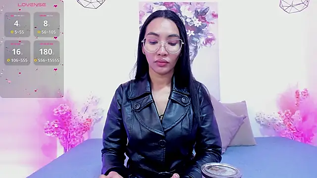 lucyy liiuu online show from 11.10.25