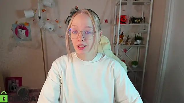 R0cket bunny online show from 10.27.25