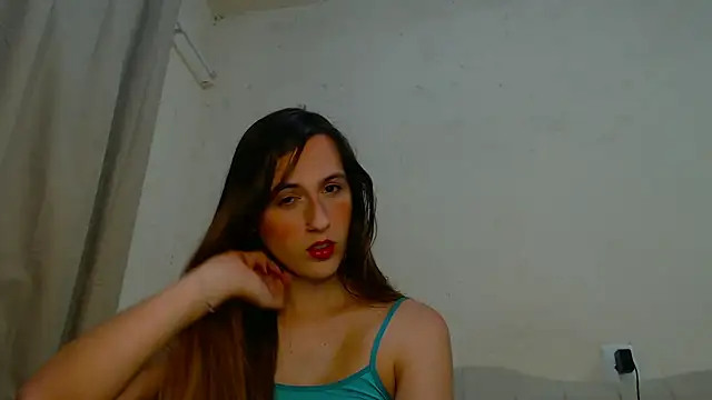 Snapshot of FemmeAngel chatting on 11.08.25 FemmeAngel online show from 11.08.25