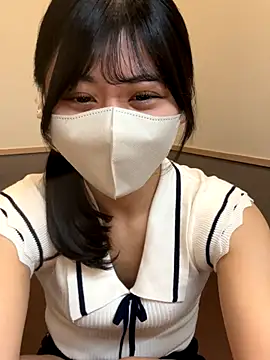 Snapshot of 0p-saki-p0 chatting on 11.19.25 0p-saki-p0 online show from 11.19.25