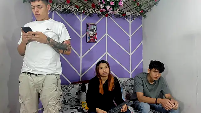 lau and boys18 online show from 11.08.25