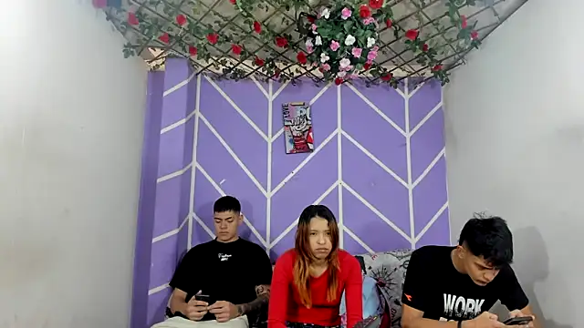 lau and boys18 online show from 11.15.25