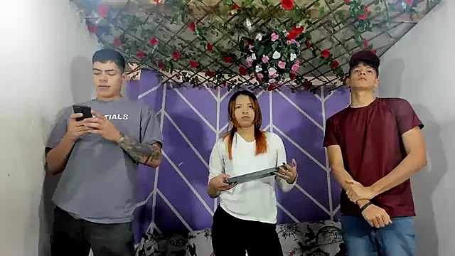 lau and boys18 online show from 11.18.25