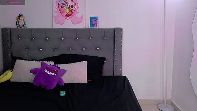 sara queen10 online show from 10.29.25