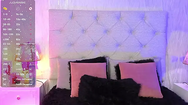 Pamelamiler   online show from 02.21.26