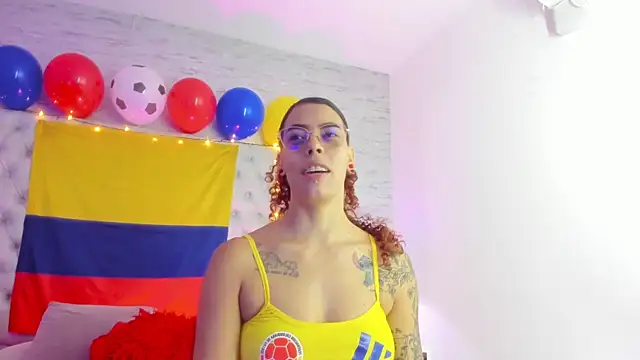 Snapshot of Pamelamiler__ chatting on 06.23.26 Pamelamiler online show from 06.23.26