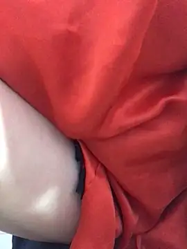 Snapshot of tthan12 chatting on 04.02.26 tthan12 online show from 04.02.26