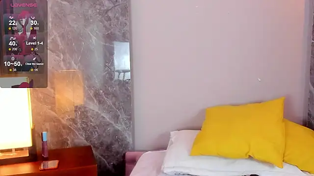 Emma hunter  online show from 11.23.25