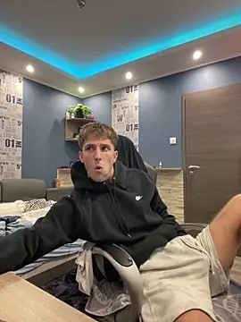 Snapshot of Sexaddict05 chatting on 09.10.25 Sexaddict05 online show from 09.10.25