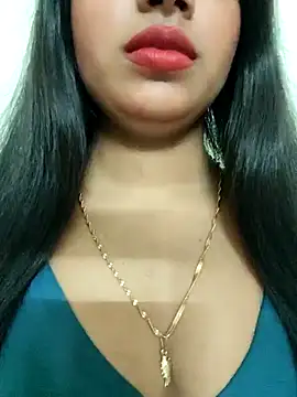 Snapshot of Maahhii_2 chatting on 09.13.25 Maahhii 2 online show from 09.13.25