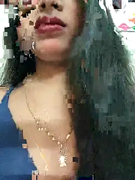 Snapshot of Maahhii_2 chatting on 09.16.25 Maahhii 2 online show from 09.16.25