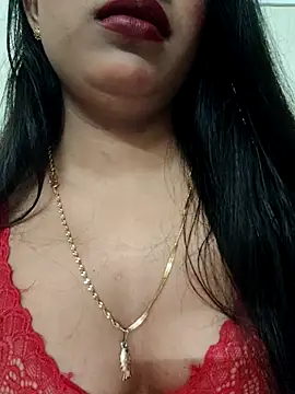 Snapshot of Maahhii_2 chatting on 09.17.25 Maahhii 2 online show from 09.17.25